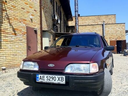 Форд Сиерра 1988 в Новомосковске на Automoto.ua Красный Форд Сиерра, объемом двигателя 2 л и пробегом 0 тыс. км за 1300 $, фото 1 на Automoto.ua