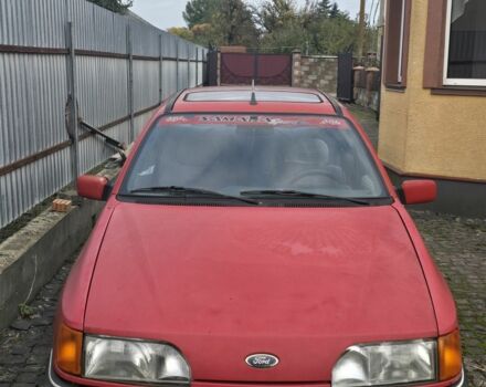 Красный Форд Сиерра, объемом двигателя 1.8 л и пробегом 12 тыс. км за 500 $, фото 1 на Automoto.ua