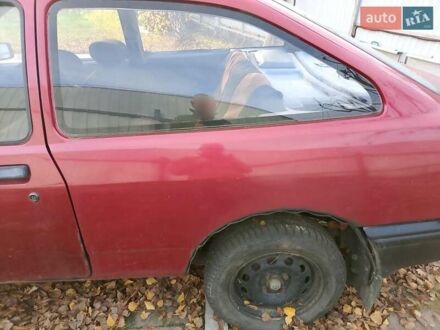 Красный Форд Сиерра, объемом двигателя 1 л и пробегом 325 тыс. км за 600 $, фото 1 на Automoto.ua