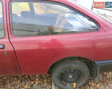 Красный Форд Сиерра, объемом двигателя 1 л и пробегом 325 тыс. км за 600 $, фото 1 на Automoto.ua