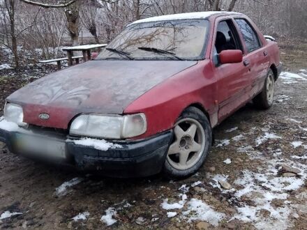 Красный Форд Сиерра, объемом двигателя 2 л и пробегом 100 тыс. км за 616 $, фото 1 на Automoto.ua