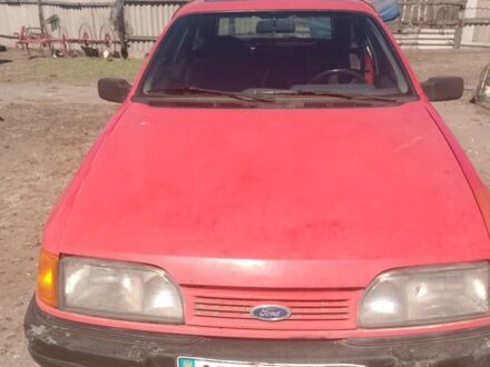 Форд Сієрра 1990 у Новомосковске на Automoto.ua Червоний Форд Сієрра, об'ємом двигуна 1.8 л та пробігом 184 тис. км за 966 $, фото 1 на Automoto.ua