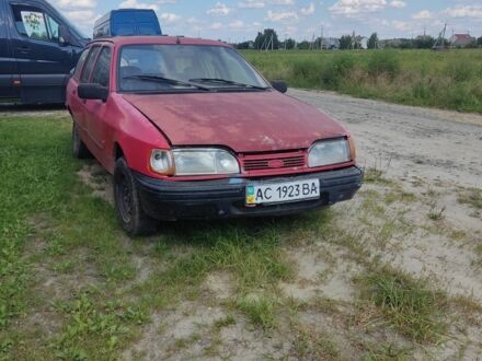 Форд Сиерра 1990 в Любешов на Automoto.ua Красный Форд Сиерра, объемом двигателя 2 л и пробегом 227 тыс. км за 400 $, фото 1 на Automoto.ua