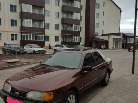 Форд Сиерра 1991 в Ромнах на Automoto.ua Красный Форд Сиерра, объемом двигателя 1.6 л и пробегом 10 тыс. км за 1249 $, фото 1 на Automoto.ua