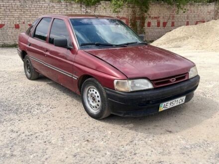Форд Сиерра 1992 в Кривом Роге на Automoto.ua Красный Форд Сиерра, объемом двигателя 0 л и пробегом 555 тыс. км за 605 $, фото 1 на Automoto.ua
