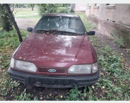 Красный Форд Сиерра, объемом двигателя 0 л и пробегом 300 тыс. км за 500 $, фото 1 на Automoto.ua