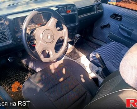 Форд Сиерра, объемом двигателя 1.8 л и пробегом 300 тыс. км за 700 $, фото 3 на Automoto.ua