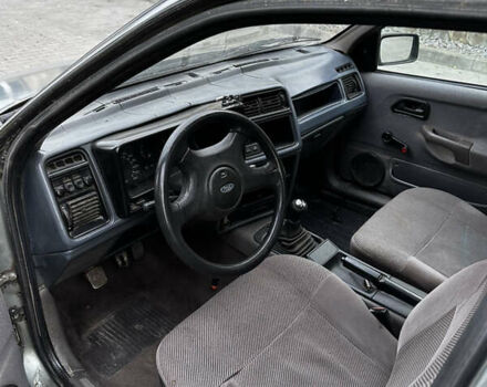 Форд Сиерра, объемом двигателя 1.6 л и пробегом 400 тыс. км за 760 $, фото 5 на Automoto.ua