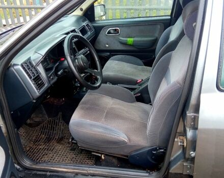 Форд Сиерра, объемом двигателя 1.8 л и пробегом 410 тыс. км за 1200 $, фото 6 на Automoto.ua