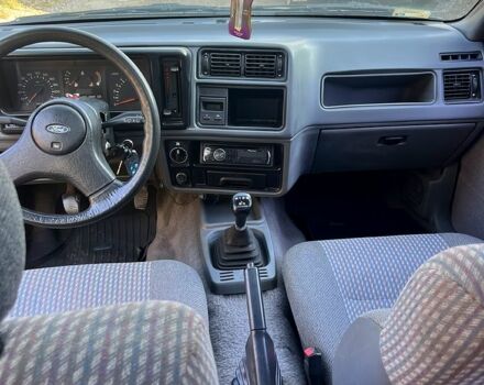 Форд Сієрра, об'ємом двигуна 2 л та пробігом 150 тис. км за 800 $, фото 7 на Automoto.ua