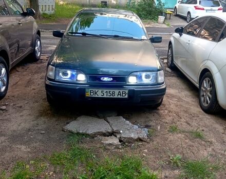 Форд Сиерра, объемом двигателя 2 л и пробегом 200 тыс. км за 1300 $, фото 2 на Automoto.ua
