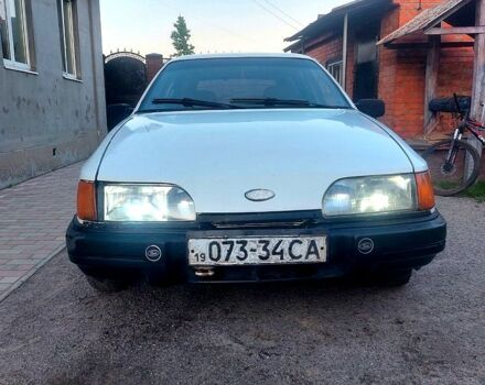 Форд Сиерра, объемом двигателя 1.8 л и пробегом 400 тыс. км за 600 $, фото 5 на Automoto.ua