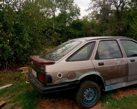 Форд Сиерра, объемом двигателя 2 л и пробегом 310 тыс. км за 750 $, фото 4 на Automoto.ua