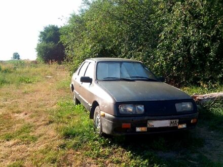 Форд Сиерра, объемом двигателя 1.6 л и пробегом 200 тыс. км за 750 $, фото 1 на Automoto.ua