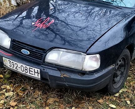 Форд Сиерра, объемом двигателя 1.6 л и пробегом 300 тыс. км за 1000 $, фото 1 на Automoto.ua