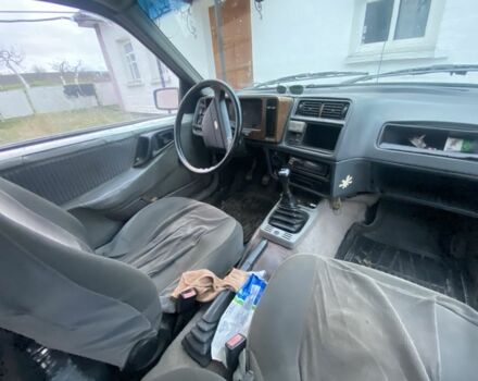 Серый Форд Сиерра, объемом двигателя 2 л и пробегом 500 тыс. км за 827 $, фото 4 на Automoto.ua