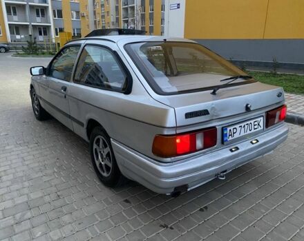 Серый Форд Сиерра, объемом двигателя 1.6 л и пробегом 150 тыс. км за 1650 $, фото 6 на Automoto.ua