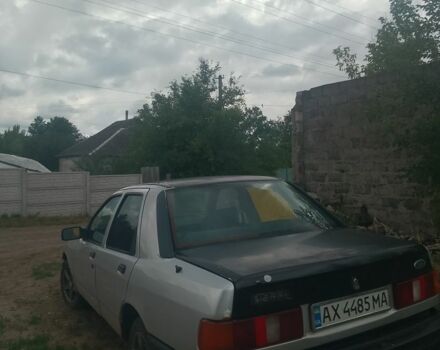 Серый Форд Сиерра, объемом двигателя 2 л и пробегом 300 тыс. км за 642 $, фото 1 на Automoto.ua