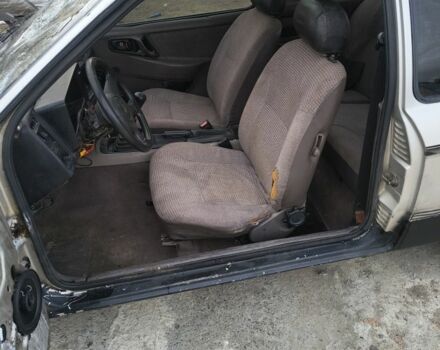 Серый Форд Сиерра, объемом двигателя 1.6 л и пробегом 250 тыс. км за 310 $, фото 8 на Automoto.ua