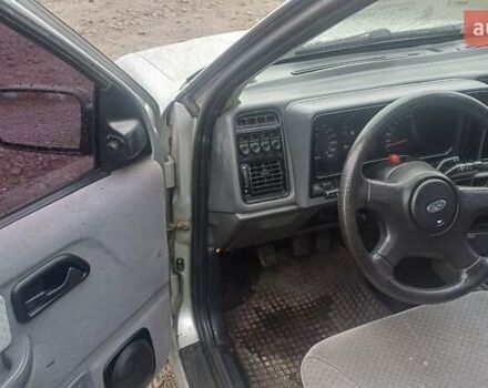 Серый Форд Сиерра, объемом двигателя 2 л и пробегом 120 тыс. км за 2700 $, фото 8 на Automoto.ua