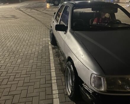 Серый Форд Сиерра, объемом двигателя 2 л и пробегом 400 тыс. км за 800 $, фото 1 на Automoto.ua