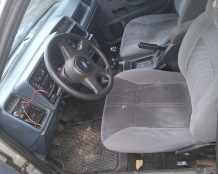 Серый Форд Сиерра, объемом двигателя 2 л и пробегом 300 тыс. км за 1191 $, фото 3 на Automoto.ua