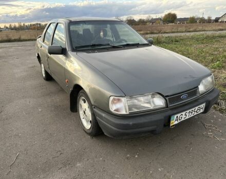 Сірий Форд Сієрра, об'ємом двигуна 2 л та пробігом 350 тис. км за 900 $, фото 1 на Automoto.ua