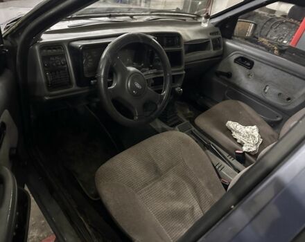 Серый Форд Сиерра, объемом двигателя 2 л и пробегом 200 тыс. км за 350 $, фото 4 на Automoto.ua