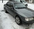 Сірий Форд Сієрра, об'ємом двигуна 2 л та пробігом 300 тис. км за 2000 $, фото 1 на Automoto.ua
