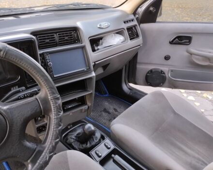 Сірий Форд Сієрра, об'ємом двигуна 2 л та пробігом 400 тис. км за 1194 $, фото 6 на Automoto.ua