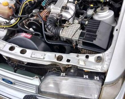 Серый Форд Сиерра, объемом двигателя 2 л и пробегом 85 тыс. км за 1300 $, фото 18 на Automoto.ua