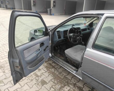 Серый Форд Сиерра, объемом двигателя 2 л и пробегом 450 тыс. км за 400 $, фото 3 на Automoto.ua