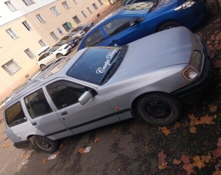 Сірий Форд Сієрра, об'ємом двигуна 2 л та пробігом 1 тис. км за 1400 $, фото 1 на Automoto.ua