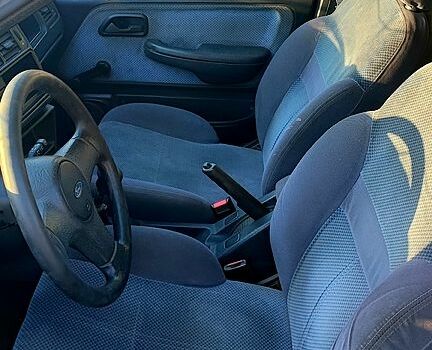 Сірий Форд Сієрра, об'ємом двигуна 2 л та пробігом 250 тис. км за 1500 $, фото 1 на Automoto.ua