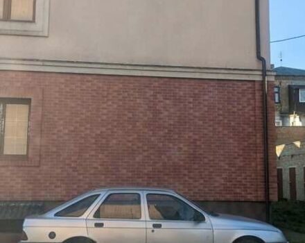 Серый Форд Сиерра, объемом двигателя 2 л и пробегом 300 тыс. км за 950 $, фото 2 на Automoto.ua