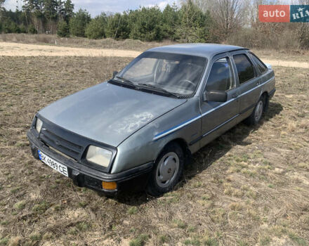 Серый Форд Сиерра, объемом двигателя 1.6 л и пробегом 299 тыс. км за 353 $, фото 4 на Automoto.ua