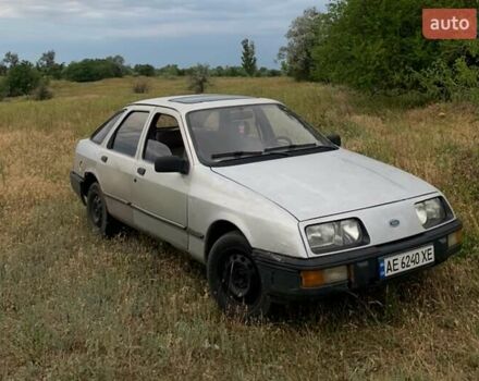 Серый Форд Сиерра, объемом двигателя 2 л и пробегом 400 тыс. км за 1300 $, фото 2 на Automoto.ua