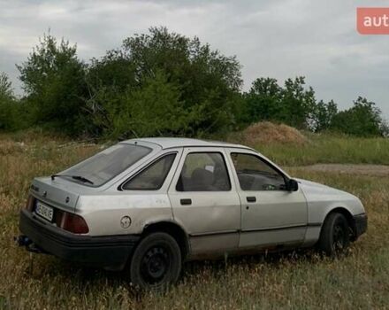 Серый Форд Сиерра, объемом двигателя 2 л и пробегом 400 тыс. км за 1300 $, фото 3 на Automoto.ua