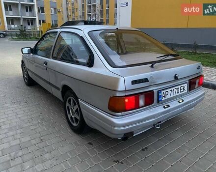 Серый Форд Сиерра, объемом двигателя 1.6 л и пробегом 150 тыс. км за 1650 $, фото 6 на Automoto.ua