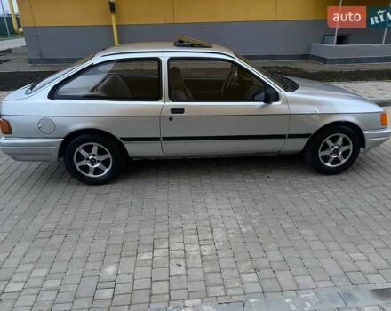 Серый Форд Сиерра, объемом двигателя 1.6 л и пробегом 150 тыс. км за 1650 $, фото 11 на Automoto.ua