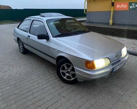 Серый Форд Сиерра, объемом двигателя 1.6 л и пробегом 150 тыс. км за 1650 $, фото 1 на Automoto.ua