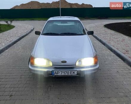 Серый Форд Сиерра, объемом двигателя 1.6 л и пробегом 150 тыс. км за 1650 $, фото 2 на Automoto.ua