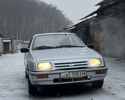 Серый Форд Сиерра, объемом двигателя 0 л и пробегом 156 тыс. км за 800 $, фото 1 на Automoto.ua