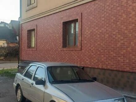 Серый Форд Сиерра, объемом двигателя 2 л и пробегом 300 тыс. км за 950 $, фото 1 на Automoto.ua