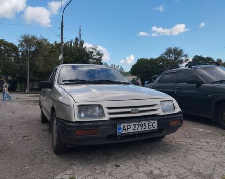 Сірий Форд Сієрра, об'ємом двигуна 1.6 л та пробігом 240 тис. км за 650 $, фото 1 на Automoto.ua