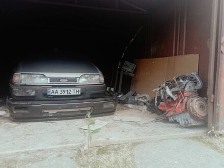 Сірий Форд Сієрра, об'ємом двигуна 2 л та пробігом 500 тис. км за 3000 $, фото 1 на Automoto.ua