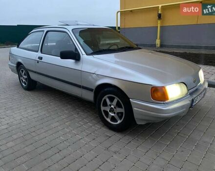 Серый Форд Сиерра, объемом двигателя 1.6 л и пробегом 150 тыс. км за 1650 $, фото 1 на Automoto.ua