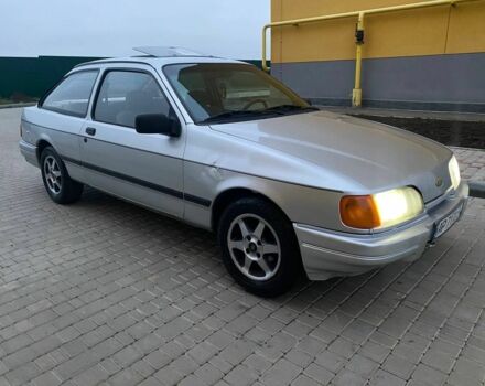 Серый Форд Сиерра, объемом двигателя 1.6 л и пробегом 150 тыс. км за 1650 $, фото 1 на Automoto.ua