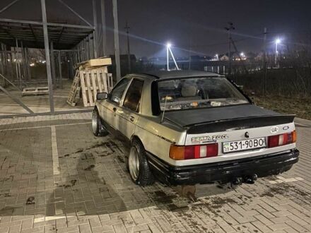 Серый Форд Сиерра, объемом двигателя 2 л и пробегом 400 тыс. км за 800 $, фото 1 на Automoto.ua