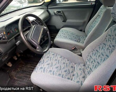 Серый Форд Сиерра, объемом двигателя 1.6 л и пробегом 232 тыс. км за 1000 $, фото 1 на Automoto.ua